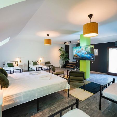 Cozy Nook B&B - Free Private Parking โนวีซาด ภายนอก รูปภาพ