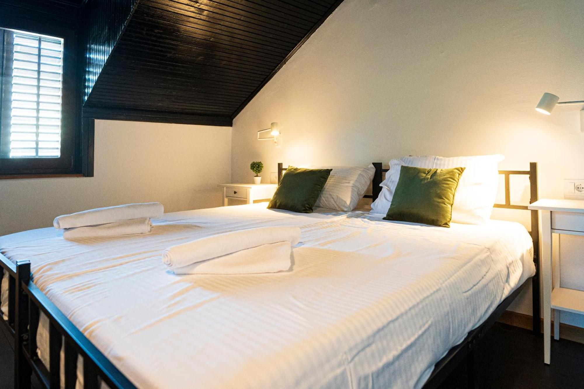 Cozy Nook B&B - Free Private Parking โนวีซาด ภายนอก รูปภาพ